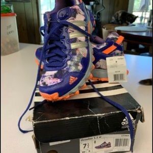 Women’s athletic shoes